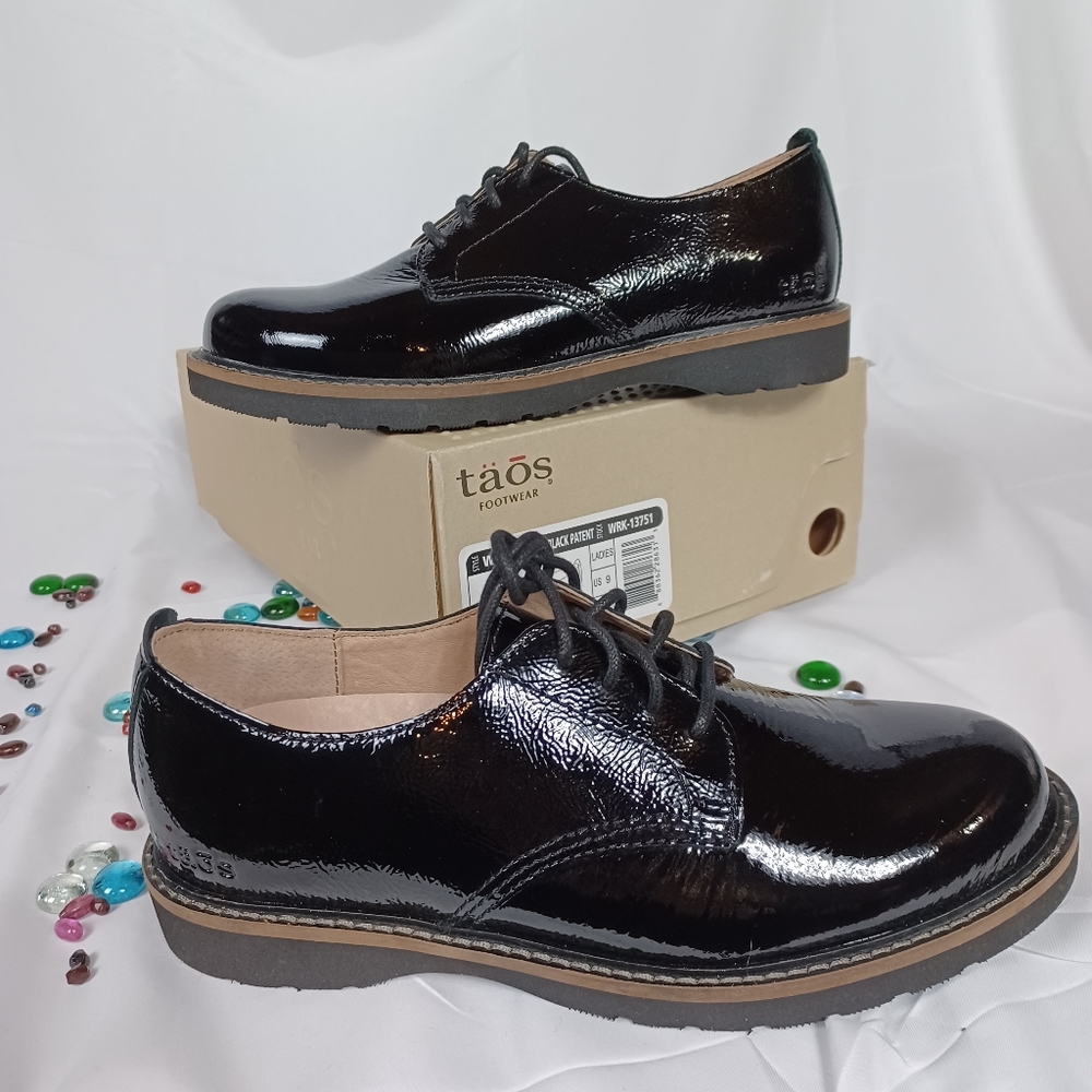 Taos womens sz 9 black patent leather Work it Oxford ♥️